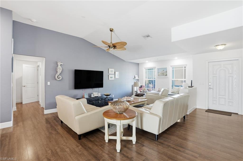 CHARLOTTE SHORES - Residential