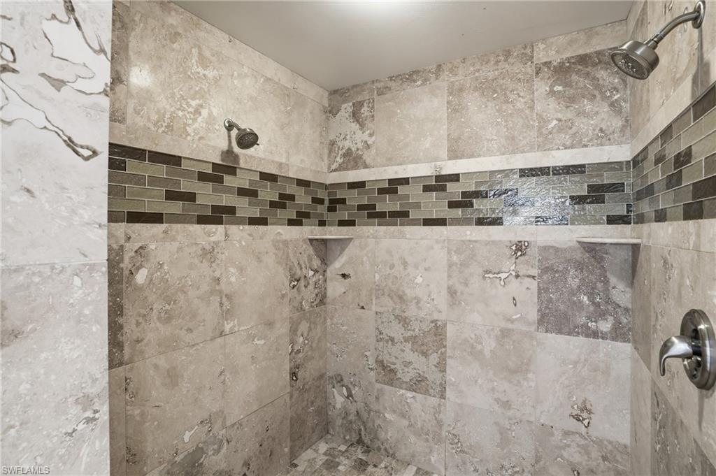 CHARLOTTE SHORES - Residential