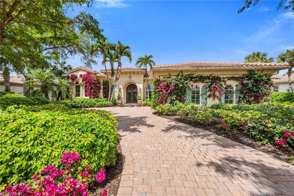 Photo of 2045 Isla Vista LN, NAPLES, FL 34105 (MLS # 226014731)