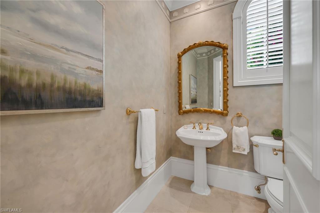 ISLA VISTA - Residential