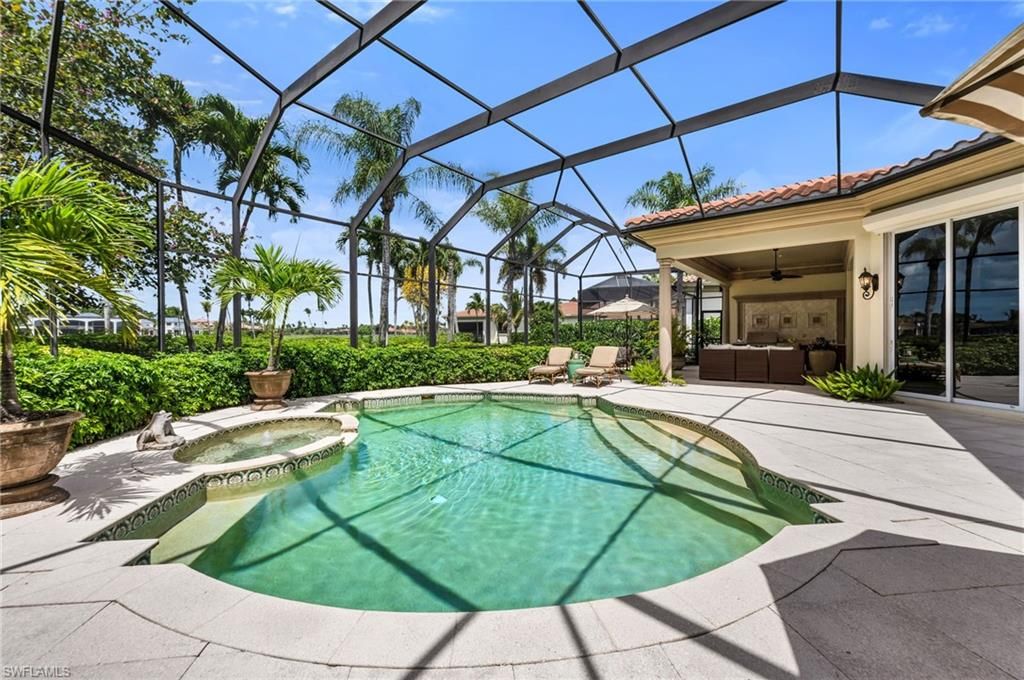 Photo of 2045 Isla Vista LN, NAPLES, FL 34105 (MLS # 226014731)