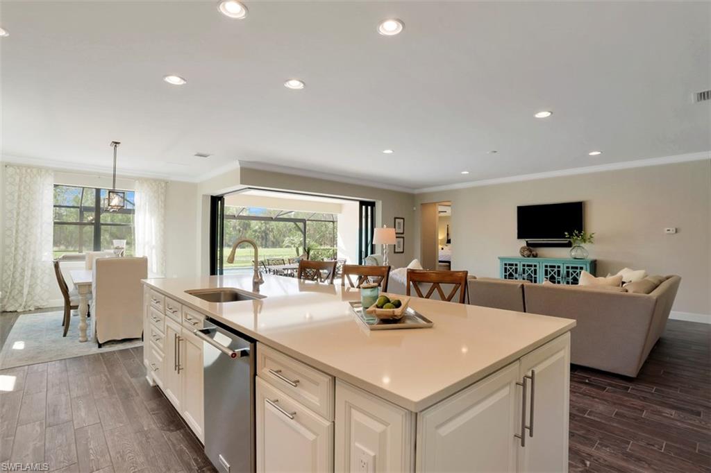 WINDING CYPRESS - Residential