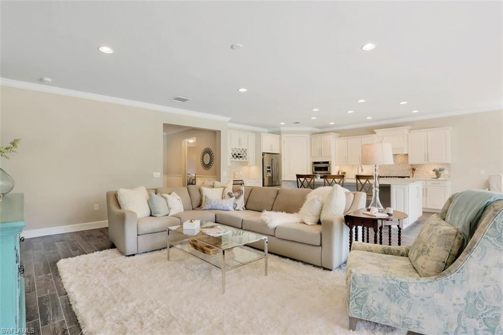 WINDING CYPRESS - Residential