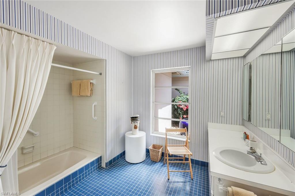 NAPLES BATH AND TENNIS CLUB - Residential