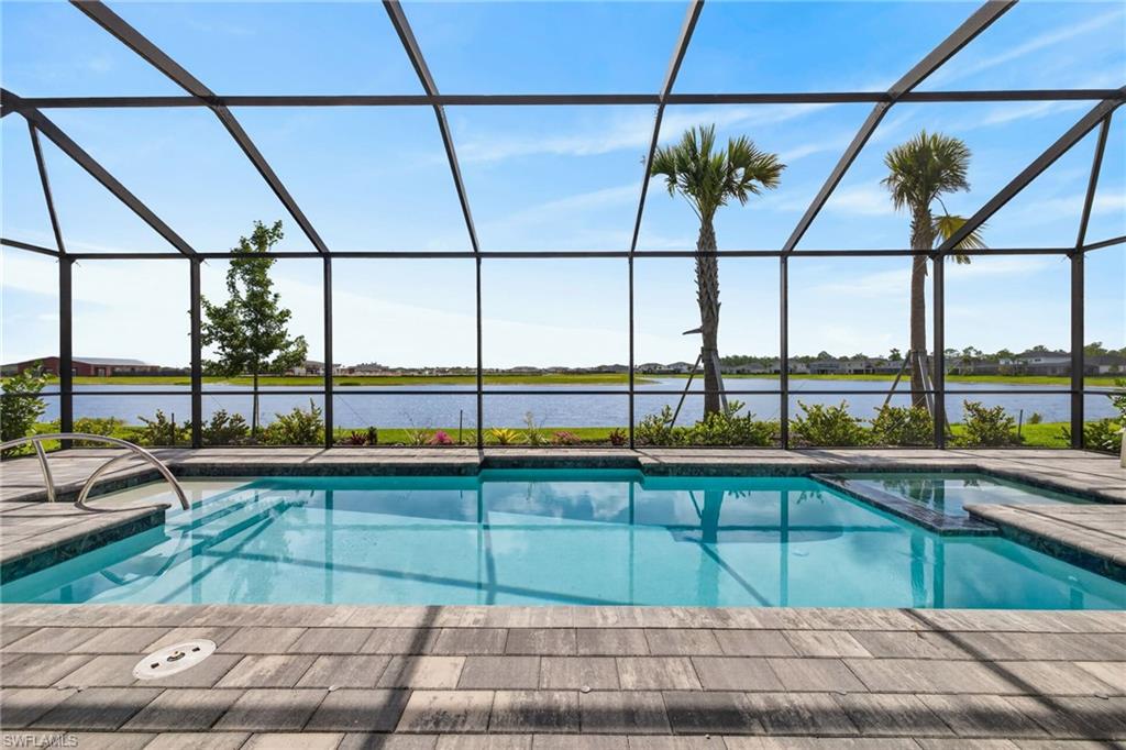TUCKERS COVE - Residential