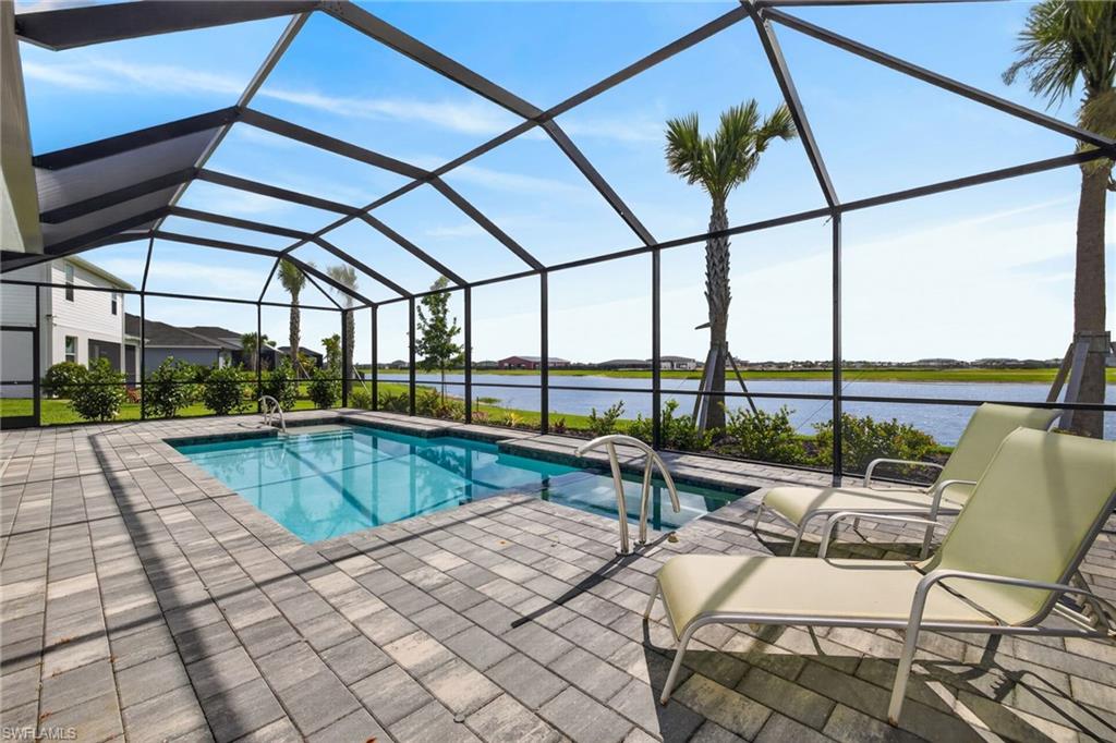 TUCKERS COVE - Residential