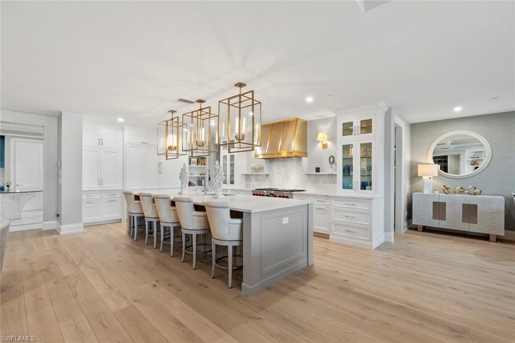1820 Gulf Shore BLVD N 302-303
