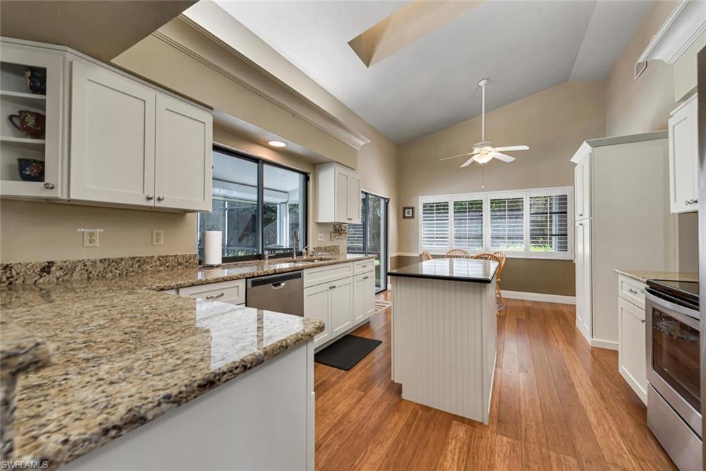 KINGS LAKE - Residential