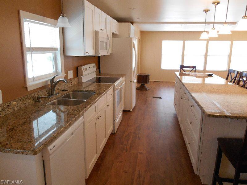 SIX LAKES COUNTRY CLUB - Residential