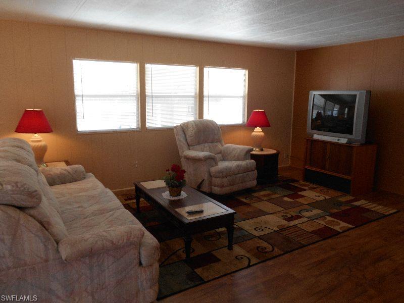 SIX LAKES COUNTRY CLUB - Residential