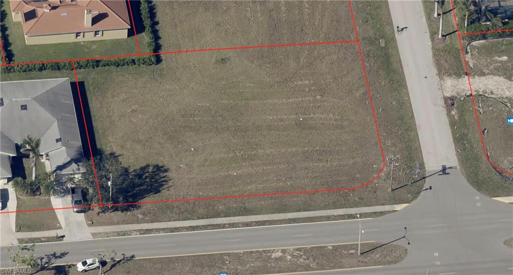 CAPE CORAL - Land