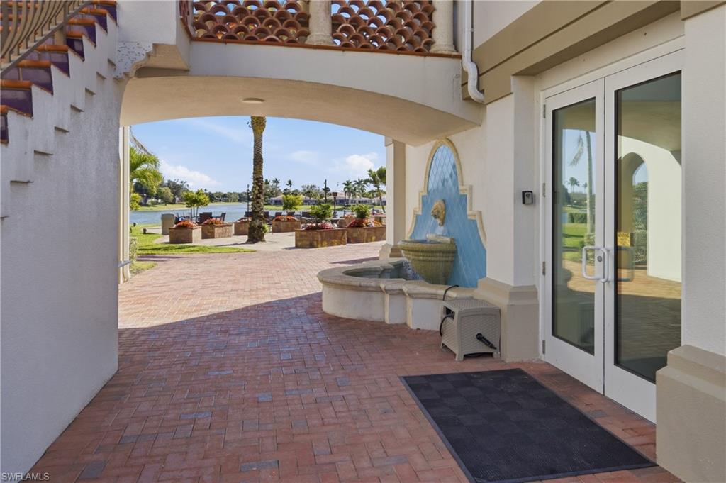 VILLAGE WALK - Residential