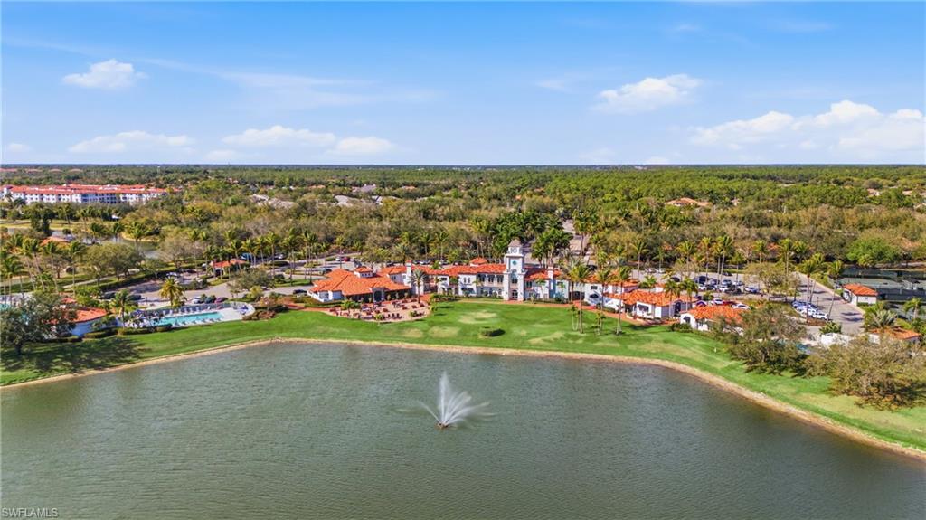 VILLAGE WALK - Residential