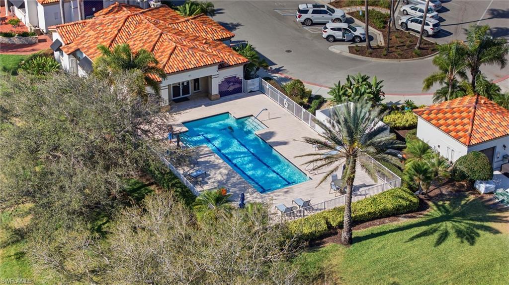 VILLAGE WALK - Residential