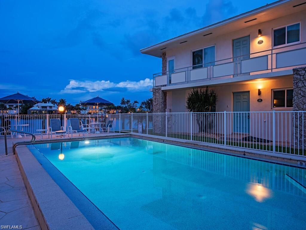 YACHT HARBOR MANOR - Residential