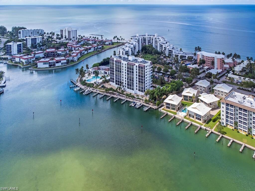 YACHT HARBOR MANOR - Residential