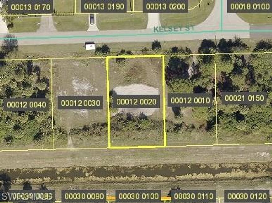Build your dream home on this waterfront lot, in well desirable area of Buckingham. Conveniently located to Fort Myers, Lehigh Acres, Cape Coral and just minutes too I75.