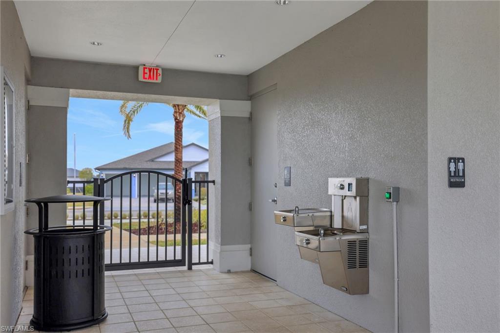 CREEKSIDE RUN - Residential