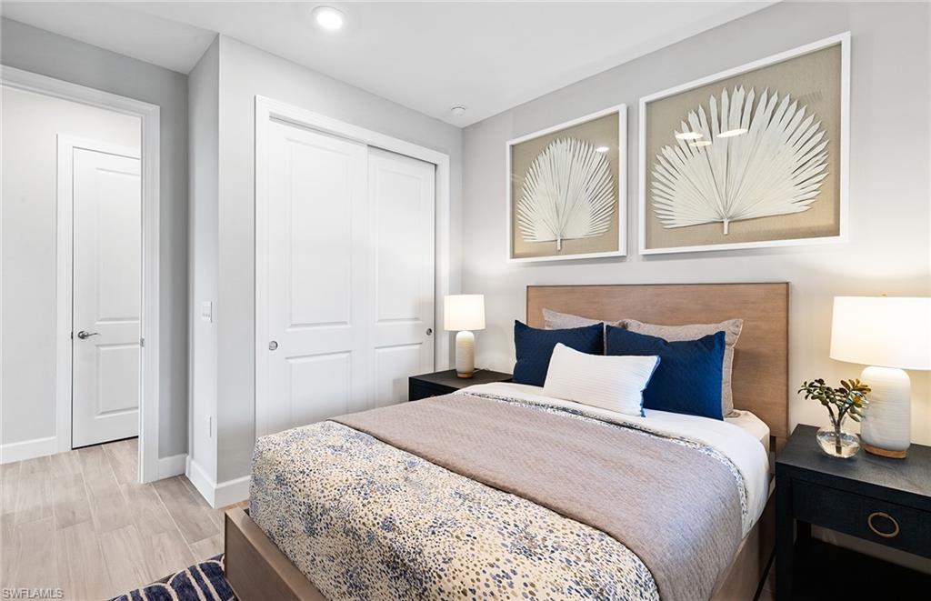 ESPLANADE LAKE CLUB - Residential