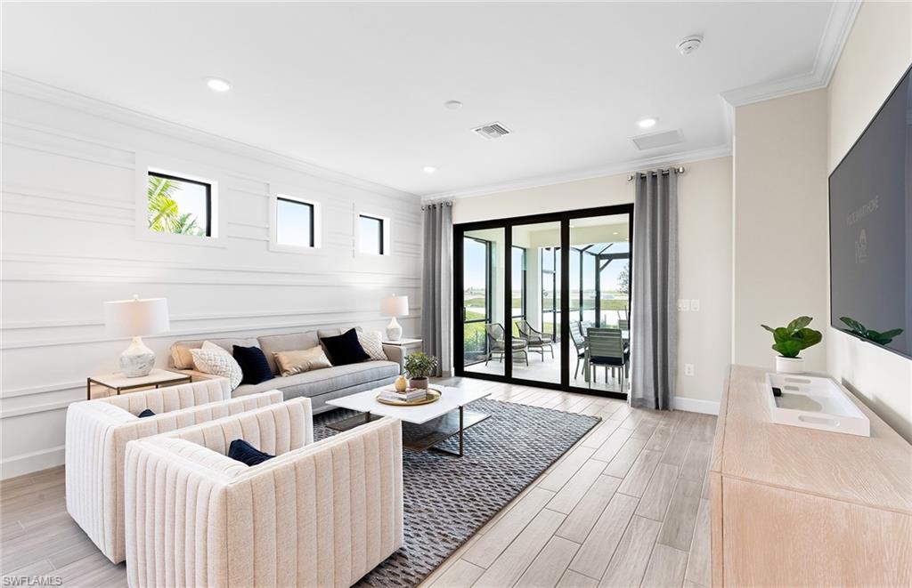 ESPLANADE LAKE CLUB - Residential