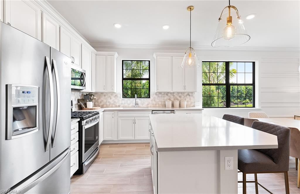 ESPLANADE LAKE CLUB - Residential