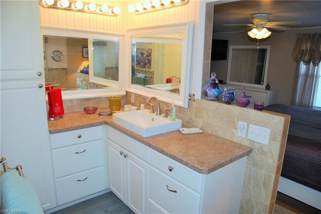 SIX LAKES COUNTRY CLUB - Residential