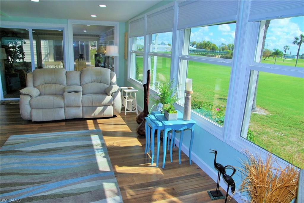 SIX LAKES COUNTRY CLUB - Residential