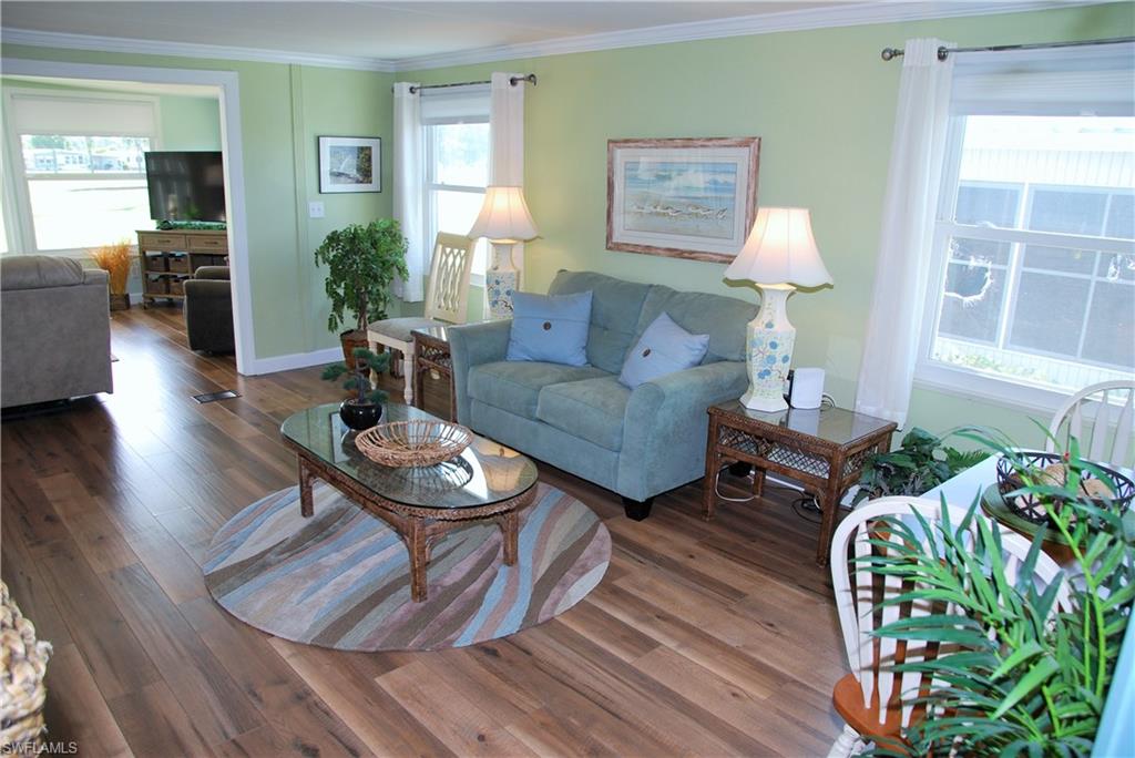 SIX LAKES COUNTRY CLUB - Residential