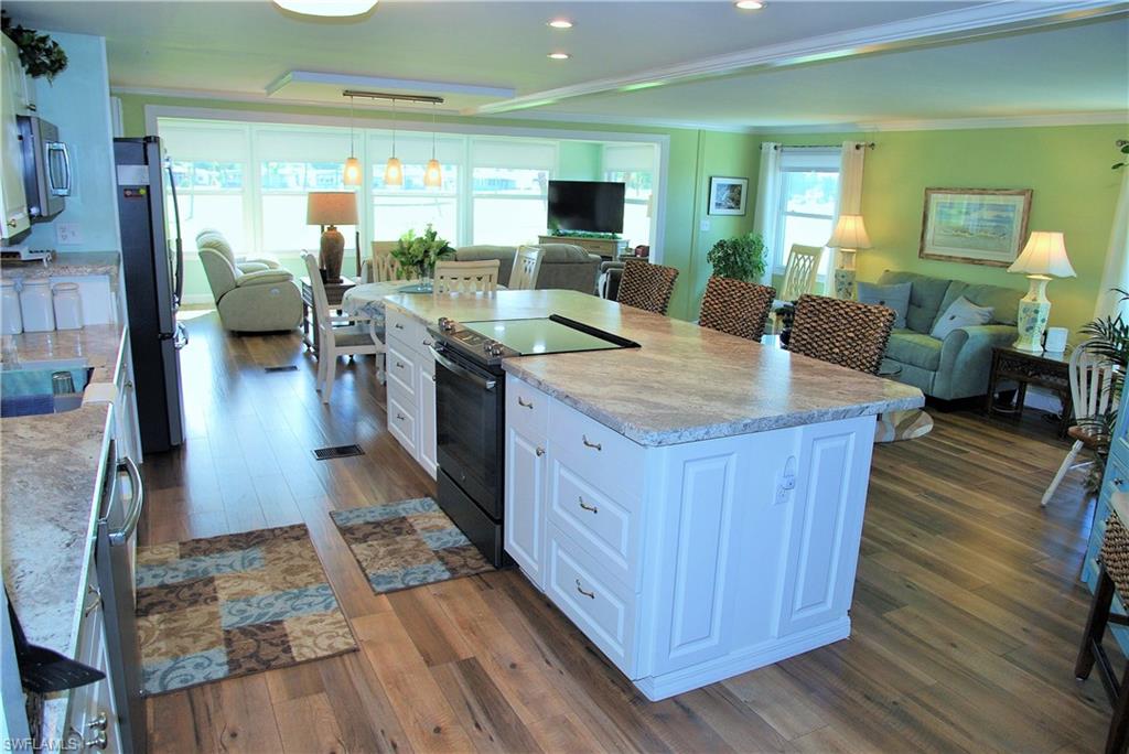 SIX LAKES COUNTRY CLUB - Residential