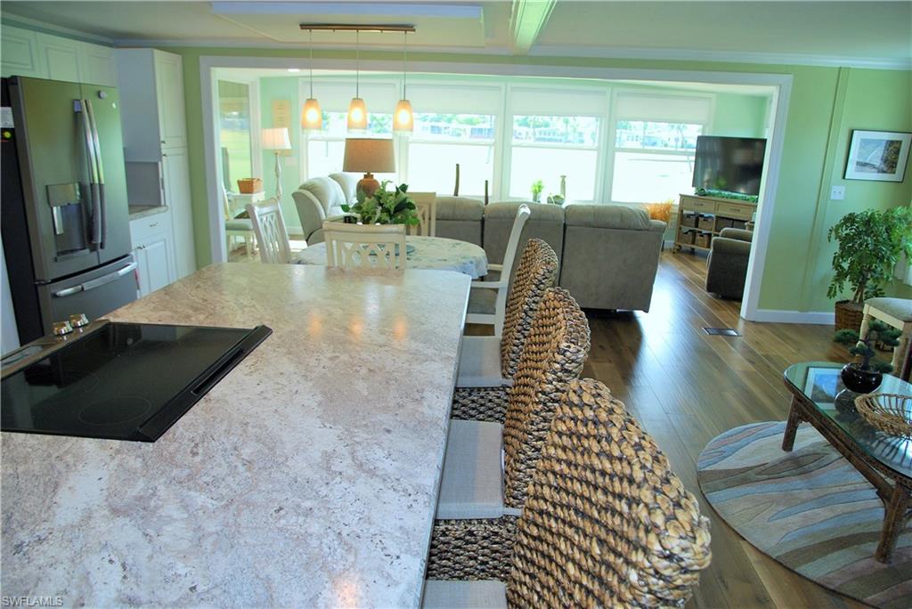 SIX LAKES COUNTRY CLUB - Residential