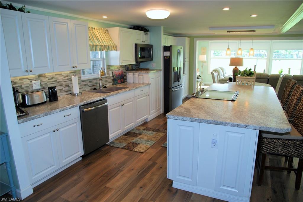 SIX LAKES COUNTRY CLUB - Residential