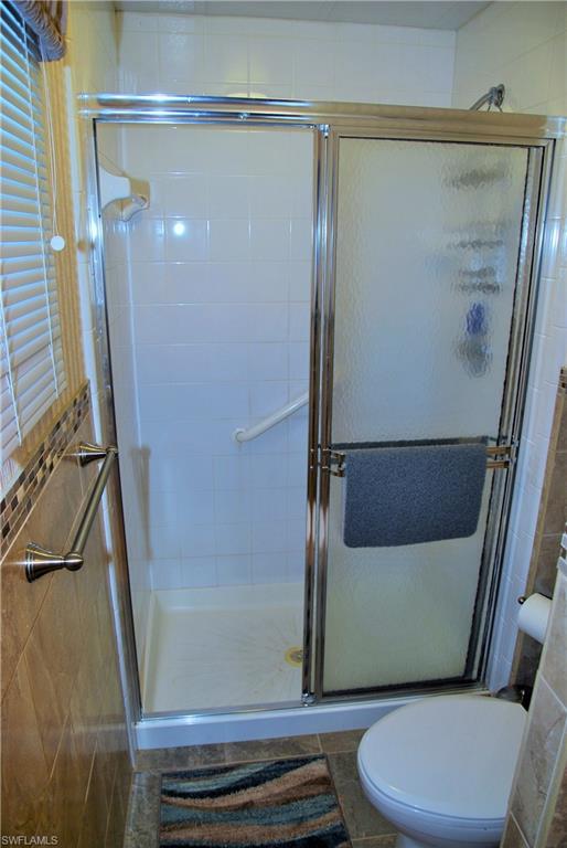 SIX LAKES COUNTRY CLUB - Residential