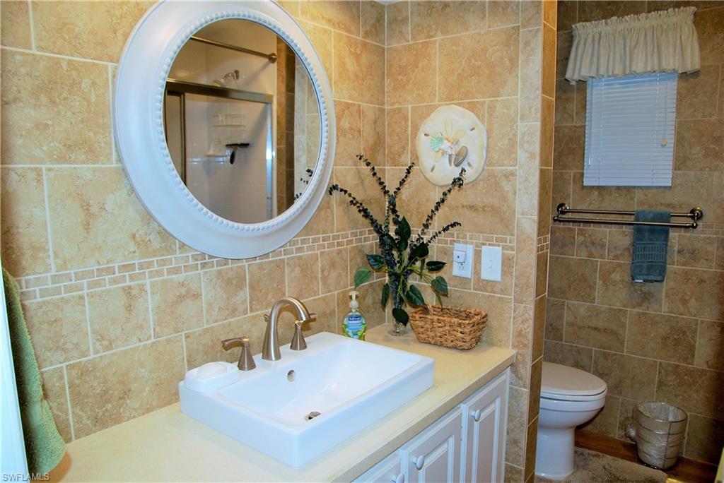 SIX LAKES COUNTRY CLUB - Residential