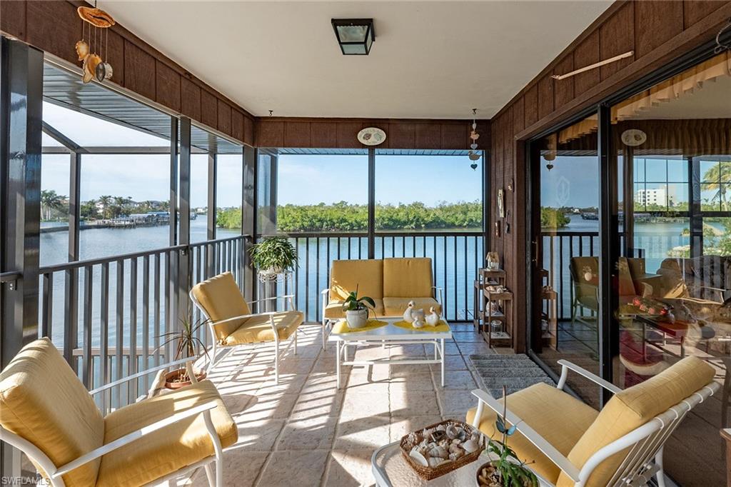 LITTLE HICKORY SHORES - Residential