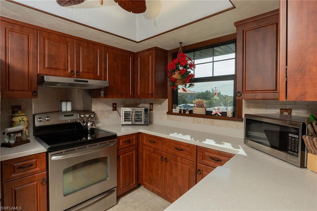 LITTLE HICKORY SHORES - Residential