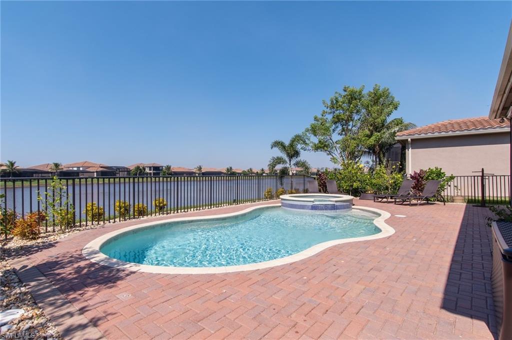 RIVERSTONE - Residential