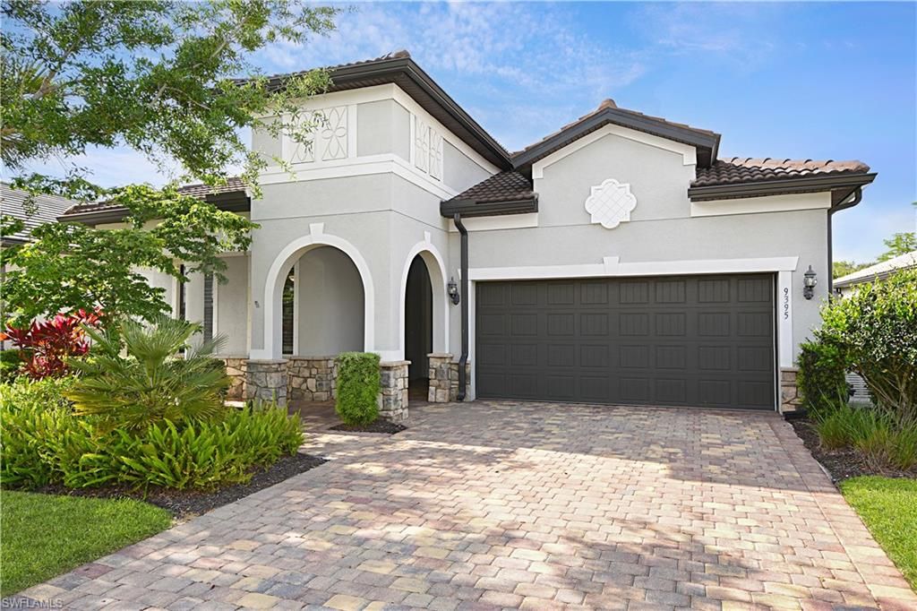 Photo of 9395 Greyhawk TRL, NAPLES, FL 34120 (MLS # 226013939)