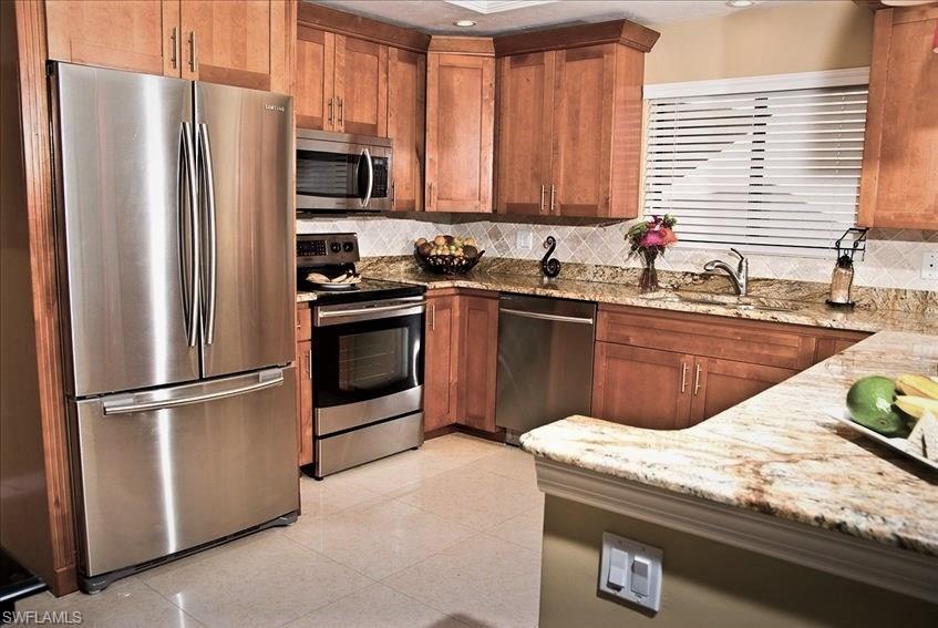 CARLOS POINTE - Residential