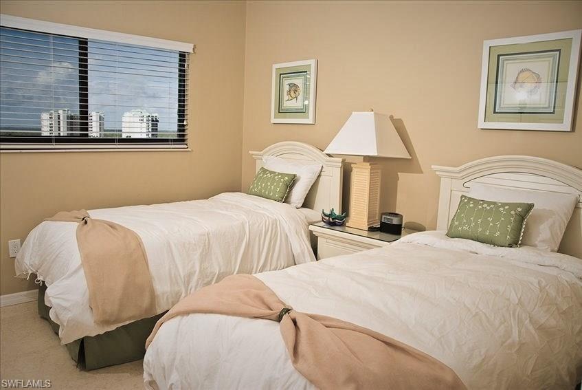 CARLOS POINTE - Residential