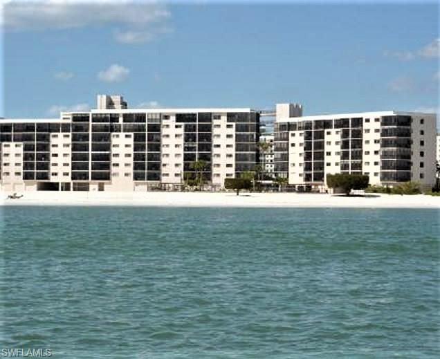 CARLOS POINTE - Residential