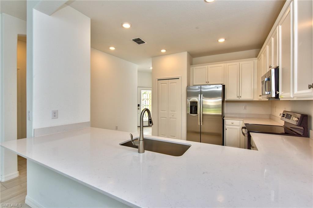2591 Vine AVE