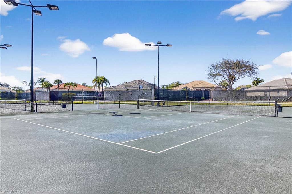 CROWN COLONY - Residential