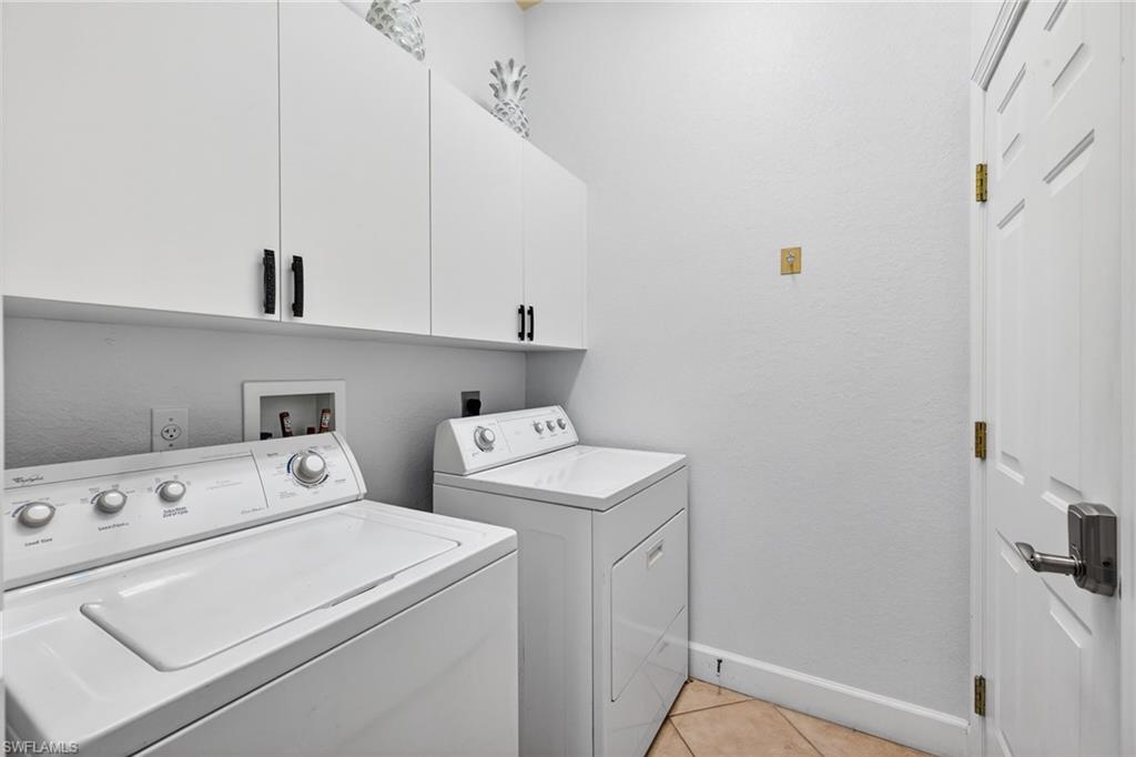 CROWN COLONY - Residential