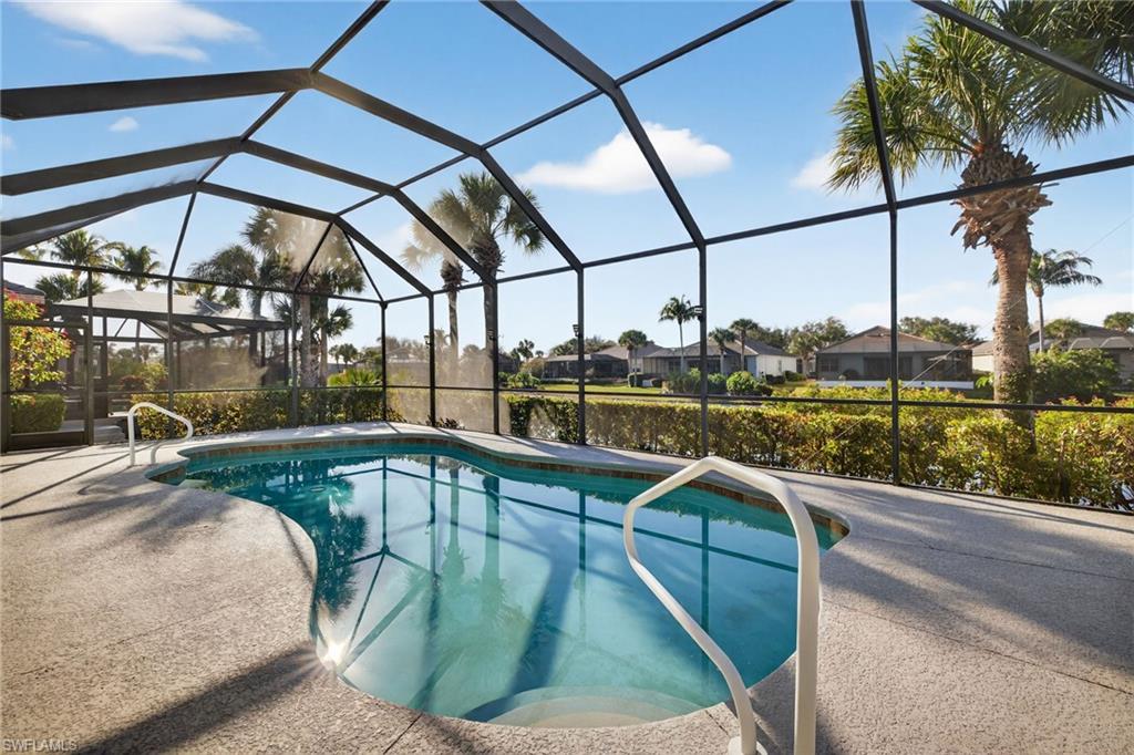 CROWN COLONY - Residential