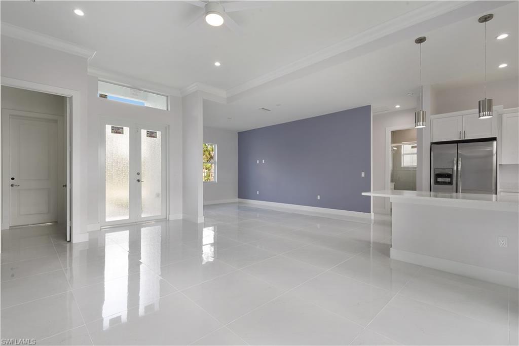 GOLDEN GATE ESTATES - Residential