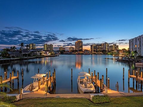 4051 Crayton RD NAPLES FL 34103