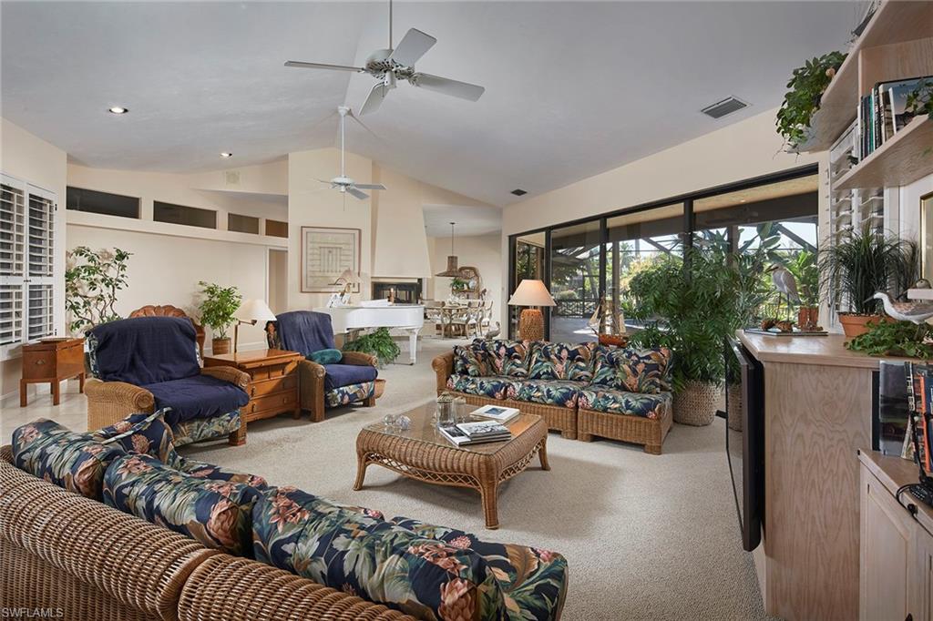 ESTATES - Residential