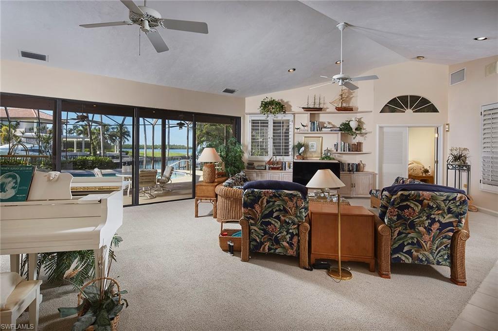 ESTATES - Residential