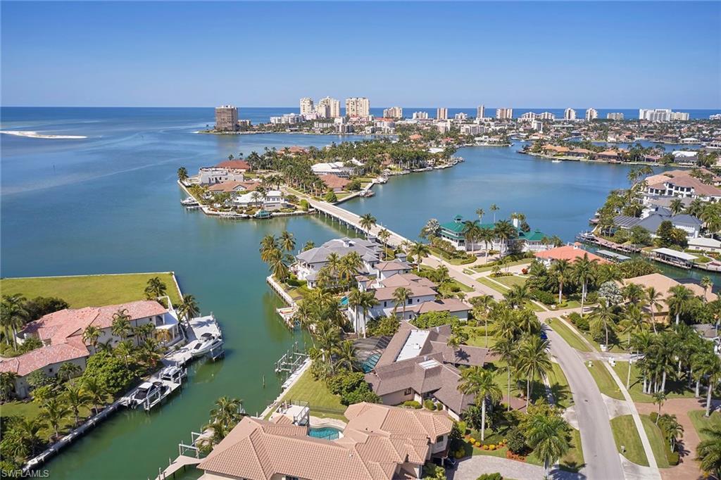 ESTATES - Residential