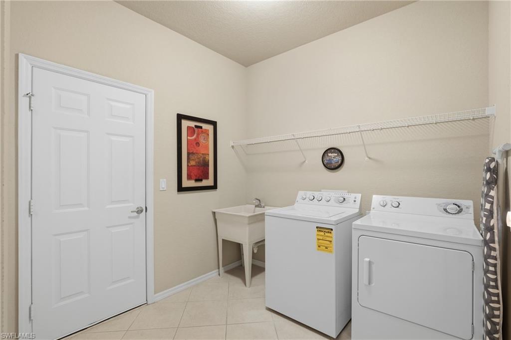 STONEYBROOK - Residential